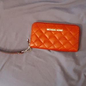 Micheal kors quilted wristlet wallet